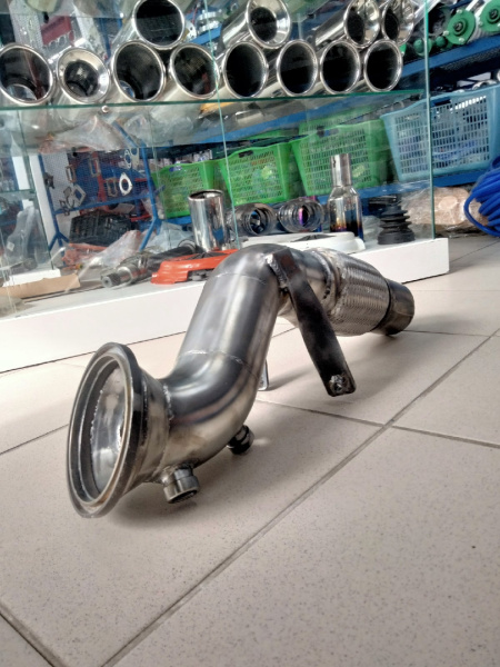 G70760 приемная труба / даунпайп BMW F30 B48