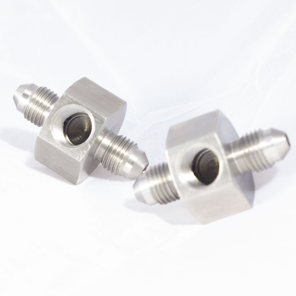 HBS-18NPT тройник под лягушку Harley Davidson 1/8 NPT