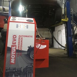 2. Подключается аппарат в разрыв линии, идущей на радиатор охлаждения АКПП, или в другой контур охлаждения.